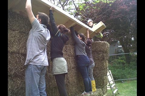 Building the pavilion